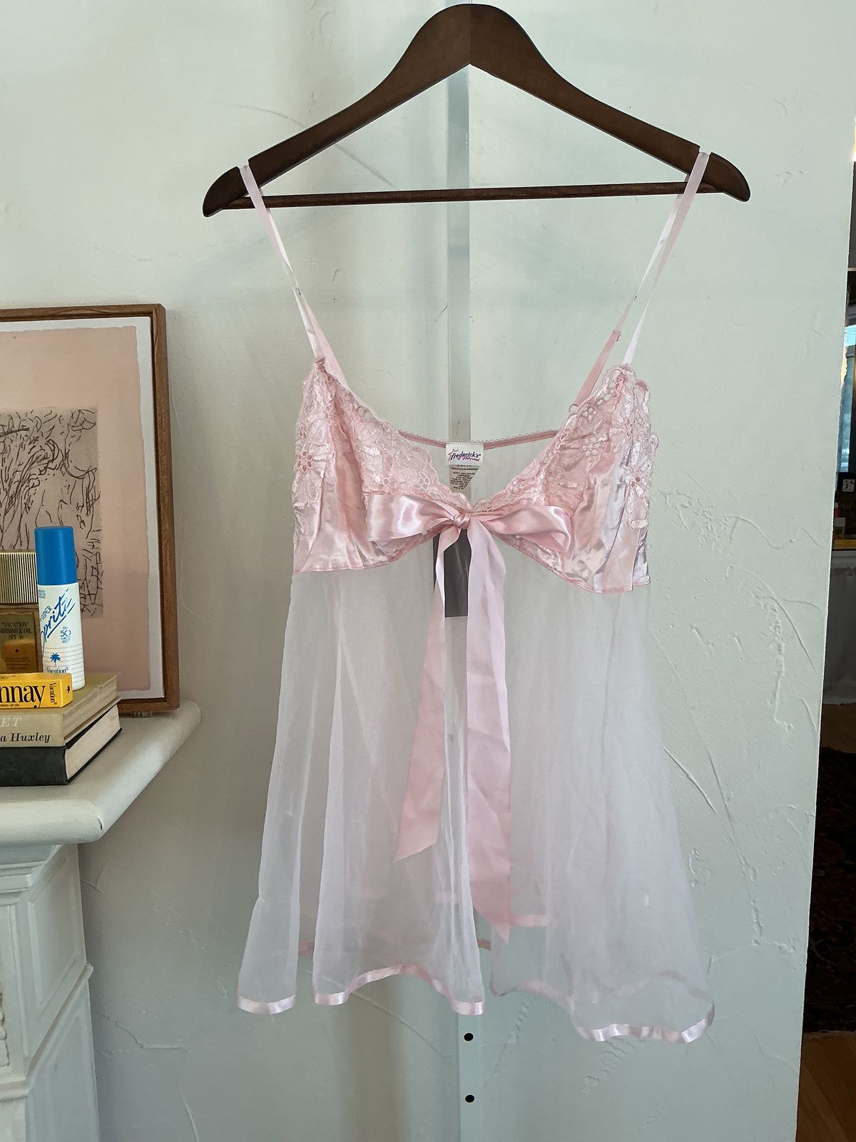 Fredericks pink silk and lace top