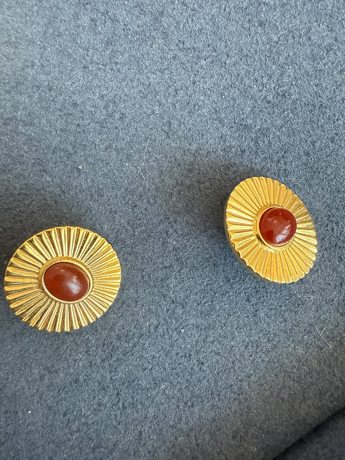 Vintage Red Detail Circle Earrings