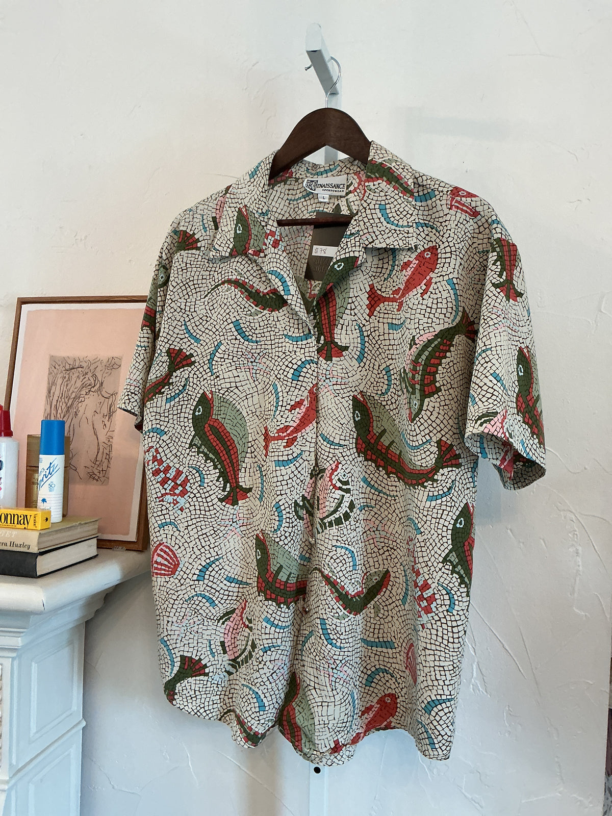 Renaissance fish top