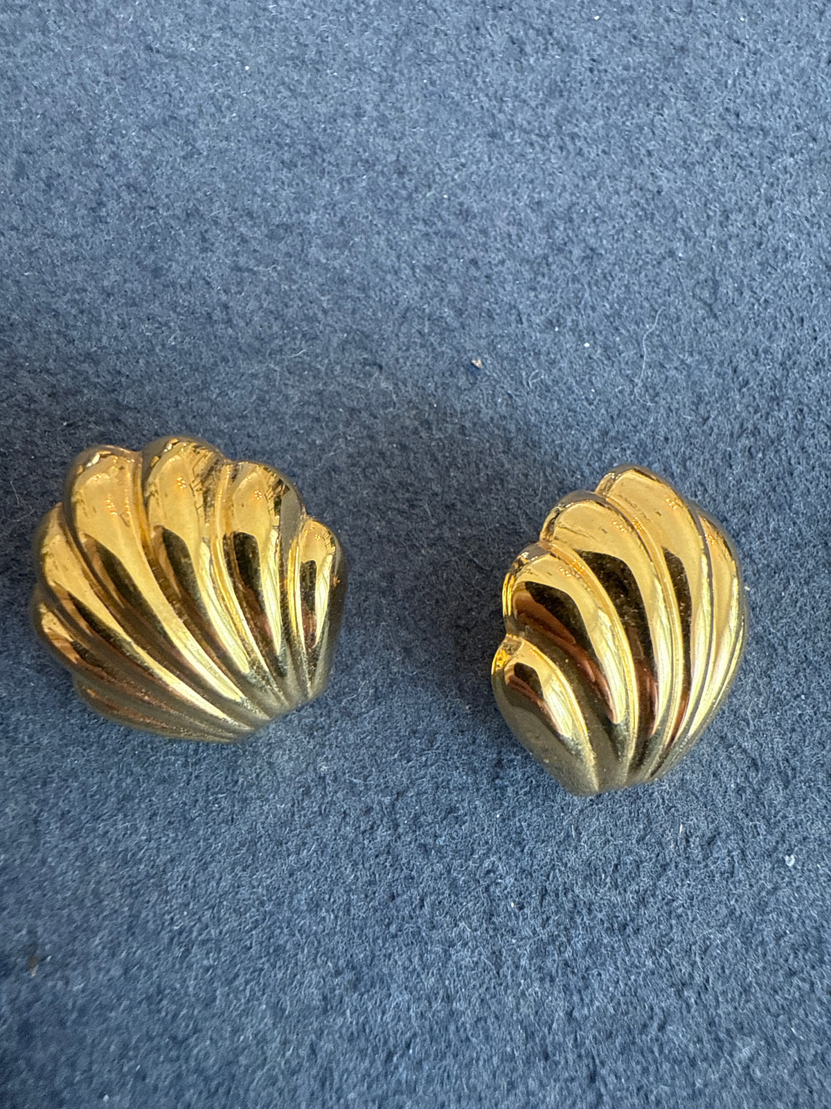 Vintage Scallop Detail Earrings