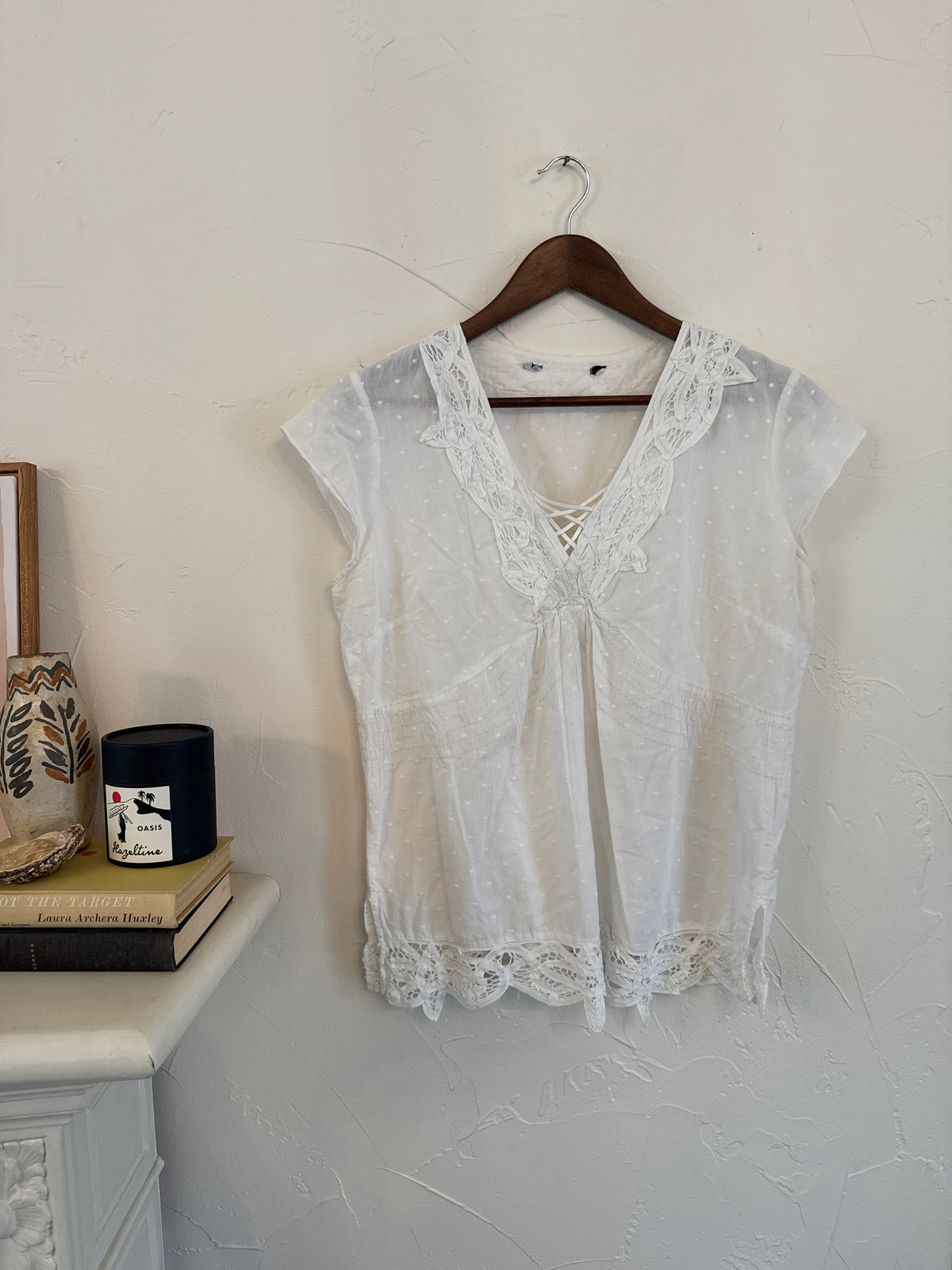 1059 White Lace Trim Blouse